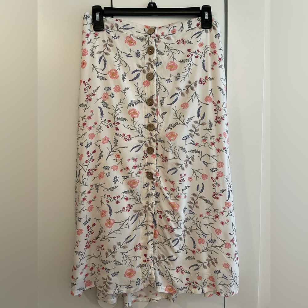 ⭐️Japna Floral Buttoned Skirt-Size L